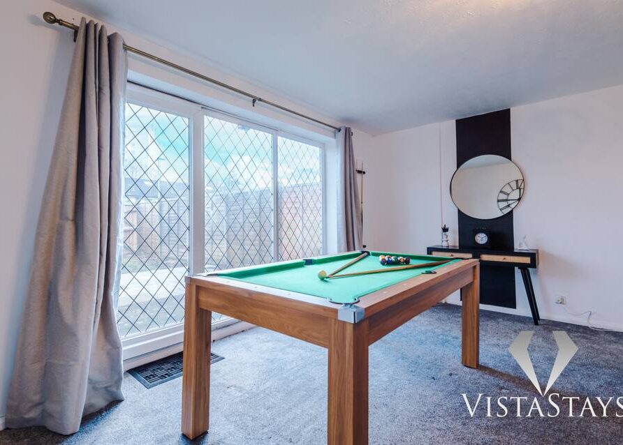 *Weekday Contractor Stay!* / Pool Table /Free Park